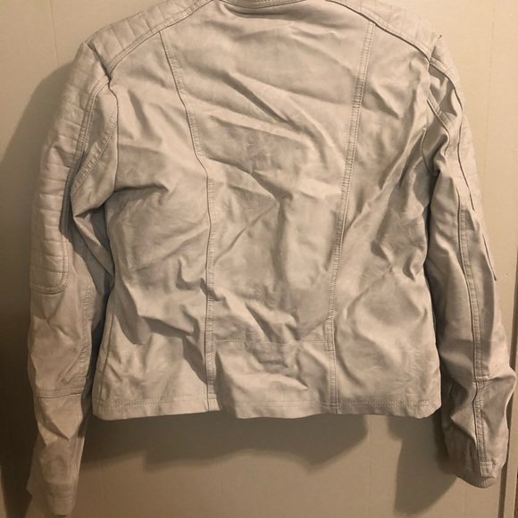 Faux leather jacket with pockets - Picture 2 of 2